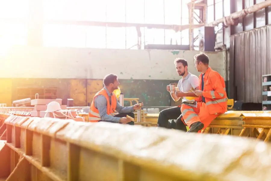 Steel-workers-lunch-691039069