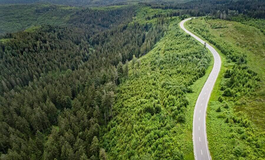 winding-road-in-mountains