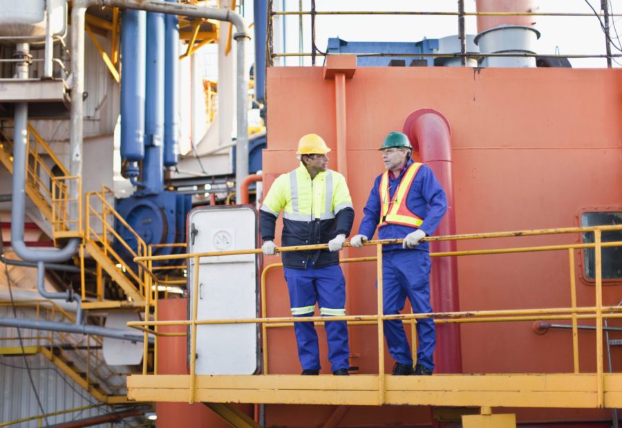 workers on oil rig