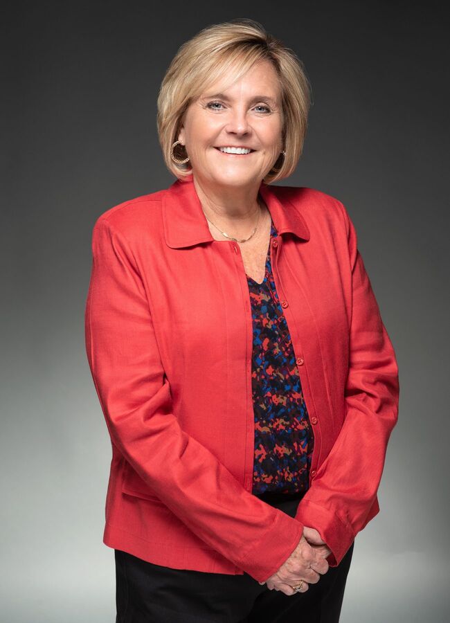 Mary-Russell-2021-650x900