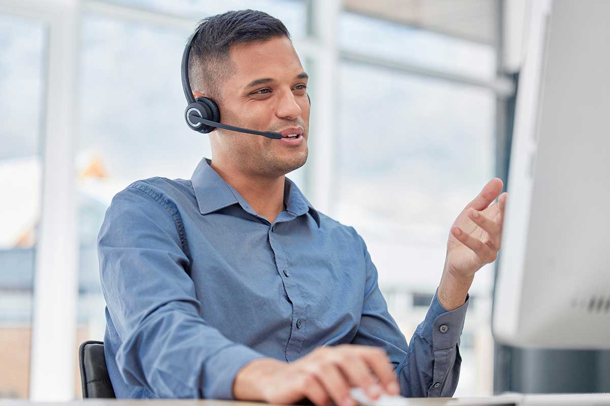 SupportAgentOnThePhone